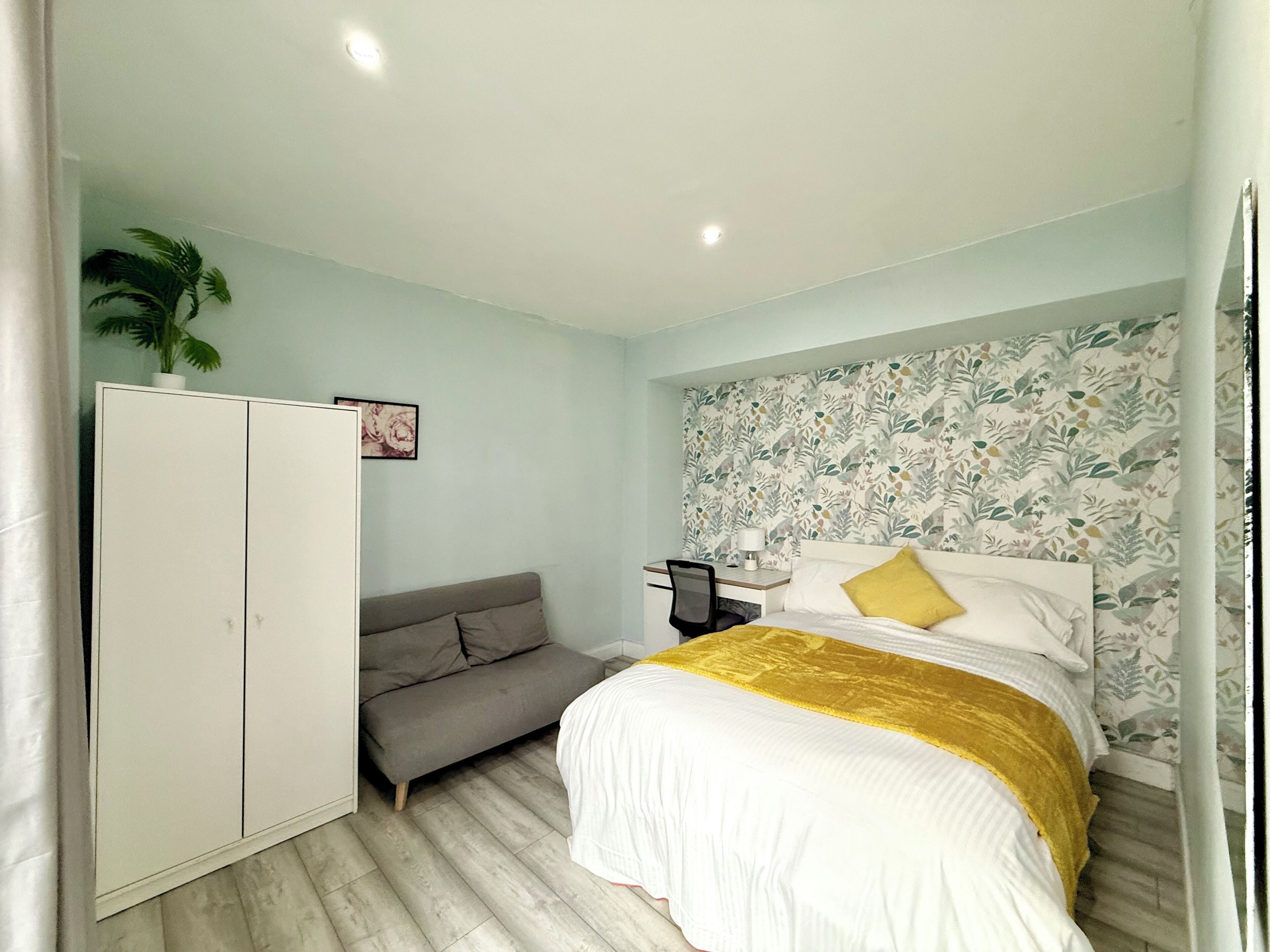 1 غرفة نوم ومكواة/لوح كي وواي فاي مجانًا وملاءات أسرّة