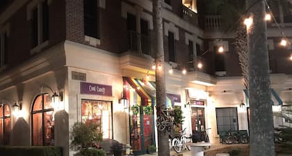 Pura Vida !! Suloinen, mukava, kävellä rannalle, täydellinen, ILMAINEN NETFLIX !!