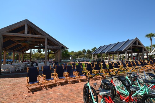 Pura Vida !! Suloinen, mukava, kävellä rannalle, täydellinen, ILMAINEN NETFLIX !!