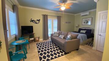 Smart TV, Netflix, streaming services