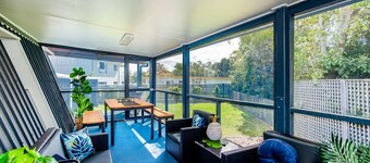 Wayfarers Beachouse - Rainbow Beach. Everything you need, just metres to the beach. Pets welcome