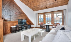 TV, fireplace, video game console, DVD player - Big Sky Vacation Rentals: Cowboy Suite 6C (Big Sky)