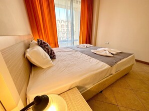 1 bedroom, WiFi, bed sheets