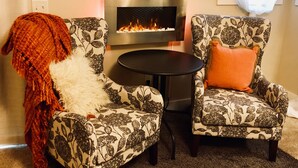 Royal Suite, 1 King Bed, Non Smoking, Garden View | Living area - The Crossings Bed & Breakfast Inn - Billings Montana Lodging (Billings)