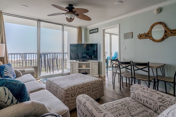 Smart TV, DVD player