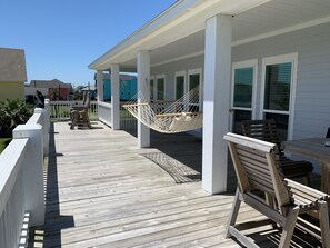Outdoor dining - You've earned the right to enjoy the best! (Bolivar Peninsula)