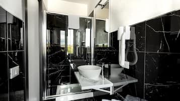 Deluxe Double Room | Bathroom | Shower, hair dryer, bathrobes, bidet