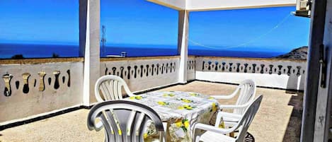Apartment, Non Smoking | Individually decorated, individually furnished, desk, blackout drapes