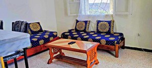 Apartment, Non Smoking | Living area | 32-inch flat-screen TV with satellite channels, TV - La Résidence Location Daoud (Souk El Tenine)