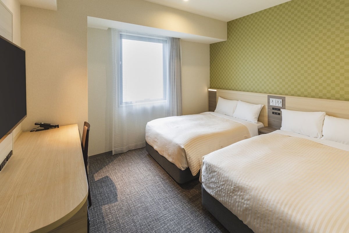 Deluxe Twin Room, Non Smoking | 1 bedroom, premium bedding, down duvets, desk