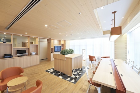 Lobby. Sotetsu Fresa Inn Osaka-Namba