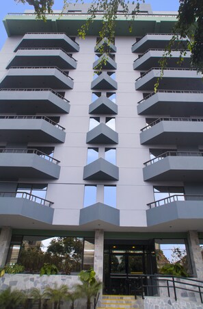 ด้านหน้าที่พัก