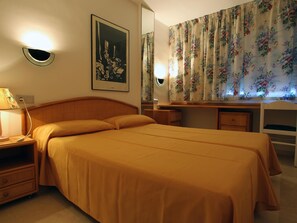 2 camere, ferro/asse da stiro, accesso a Internet, lenzuola