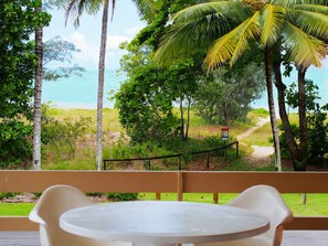 Signature House, 2 Queen Beds, Beach View | Beach/ocean view - Silver Sands - A Unique Retro Beauty (Yorkeys Knob)