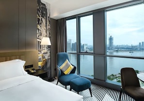 Deluxe Twin Bed Room with River View | Blackout drapes, iron/ironing board, free WiFi, bed sheets - La Yarda Hotel Guangzhou - Free Shuttle Bus Available during Canton Fair Period (Guangzhou)