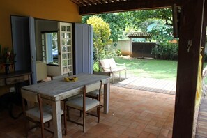 Outdoor dining
