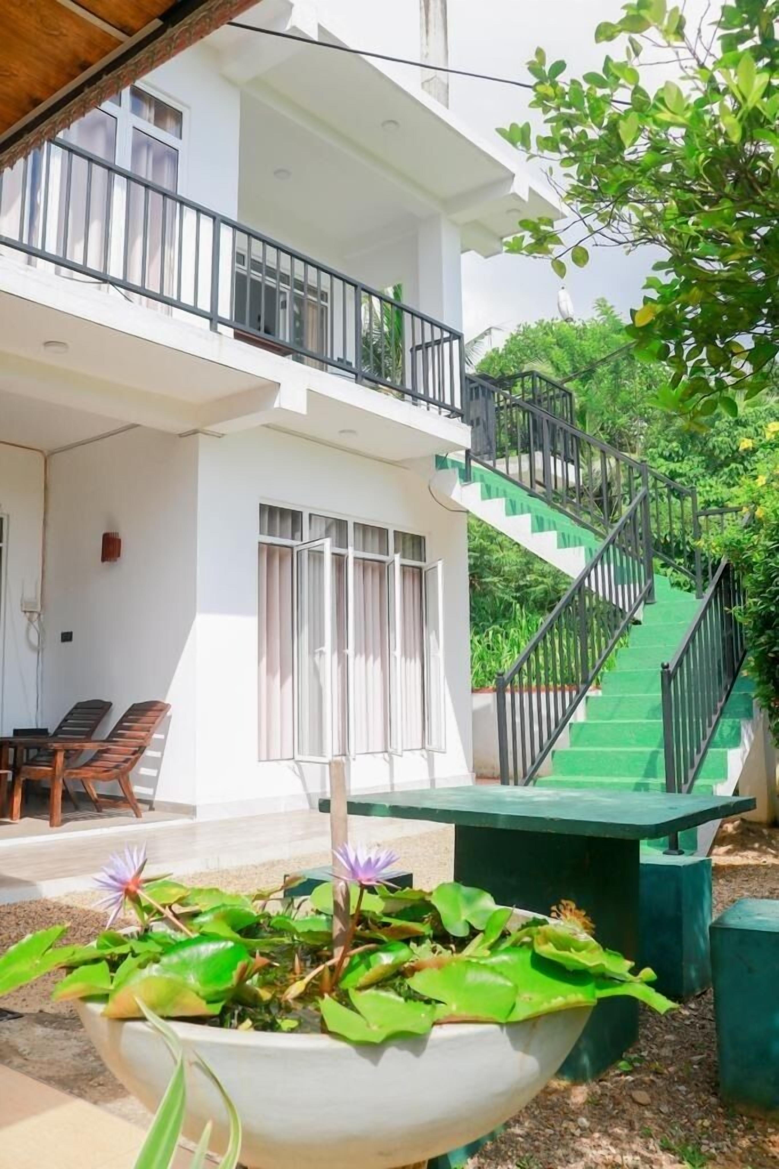 Mặt tiền nơi lưu trú