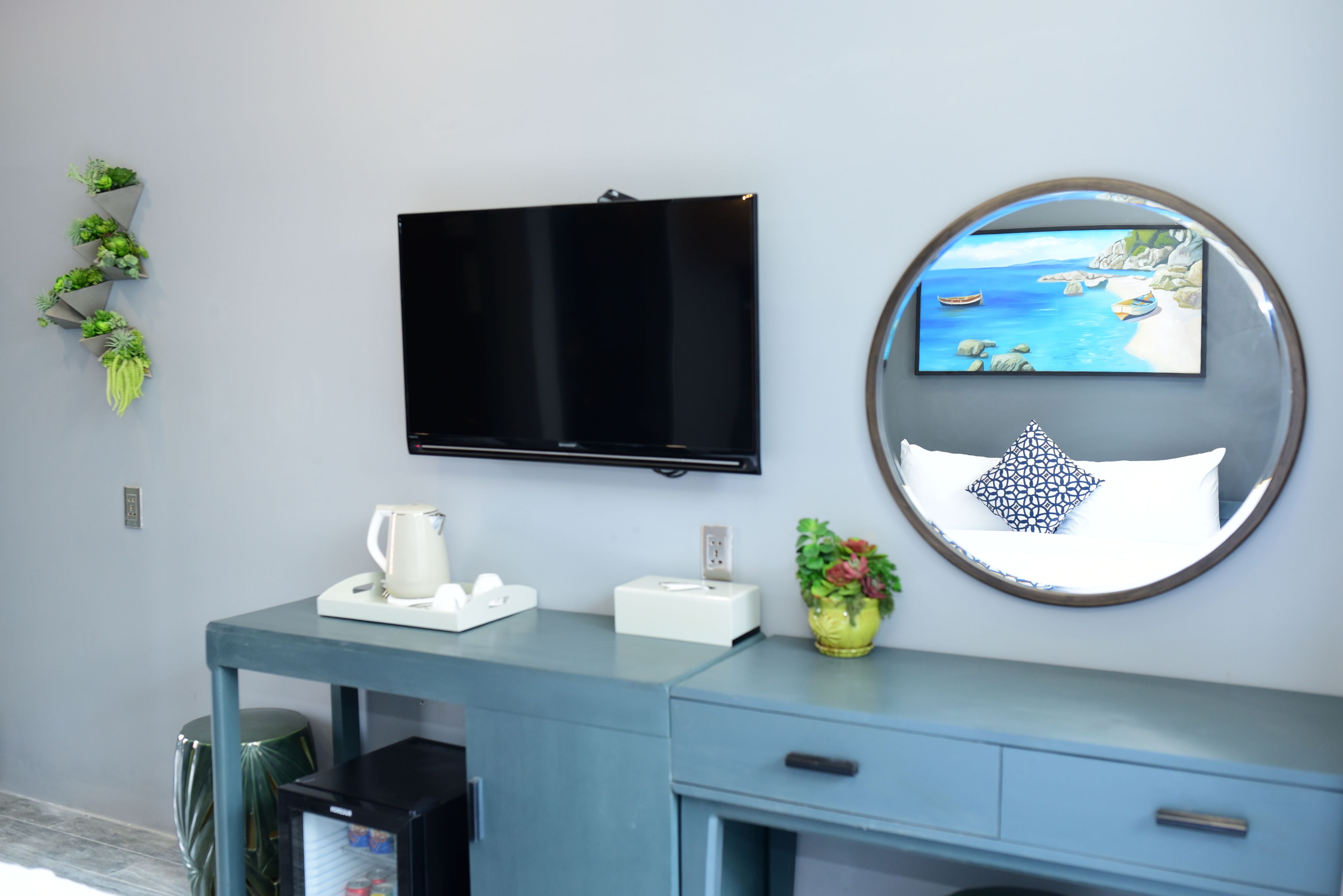 deluxe double room with poolview | 1 bedroom, premium bedding, minibar, in-room safe