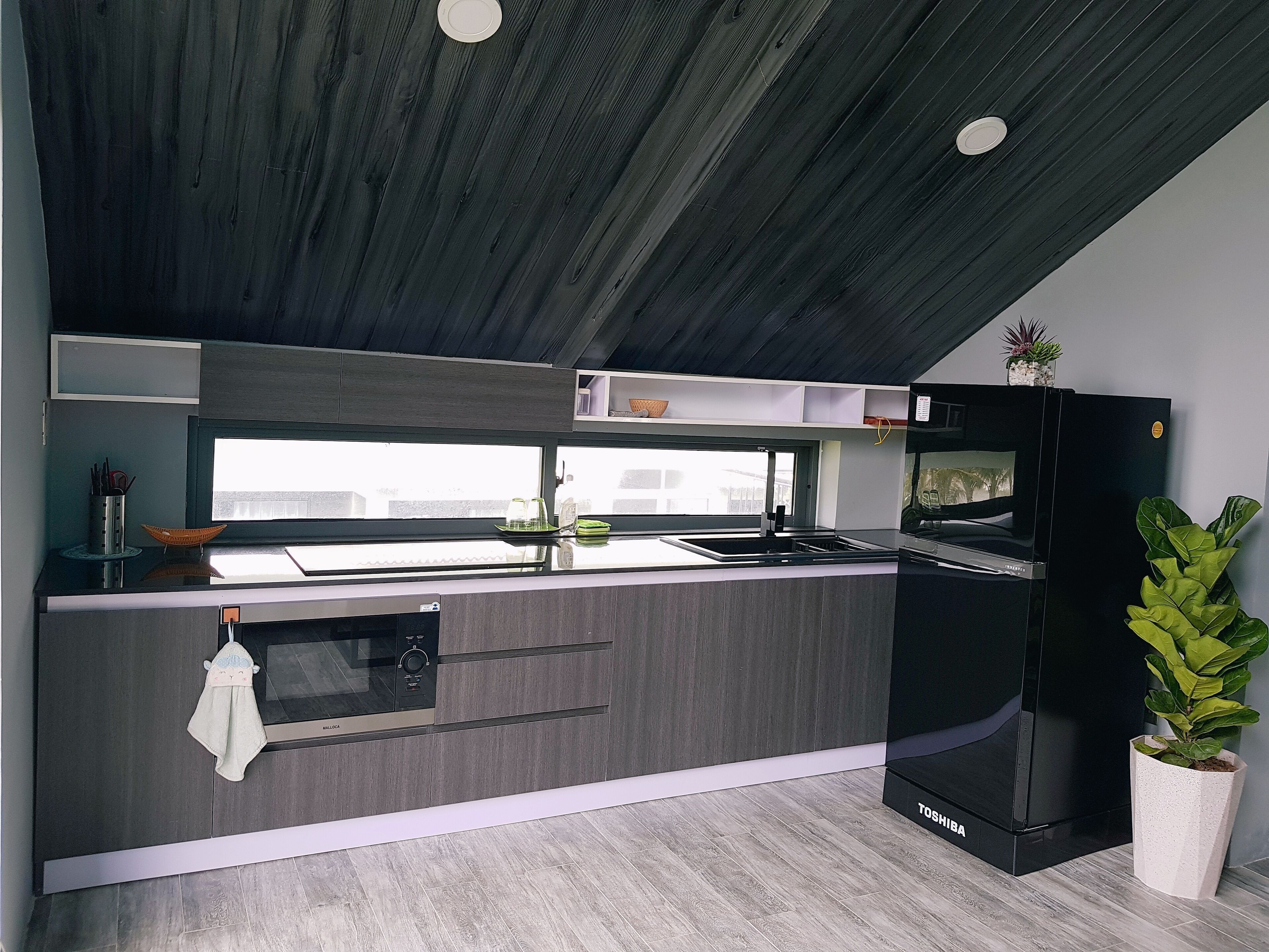 family studio room seaview with balcony and bathtub | private kitchenette | electric kettle