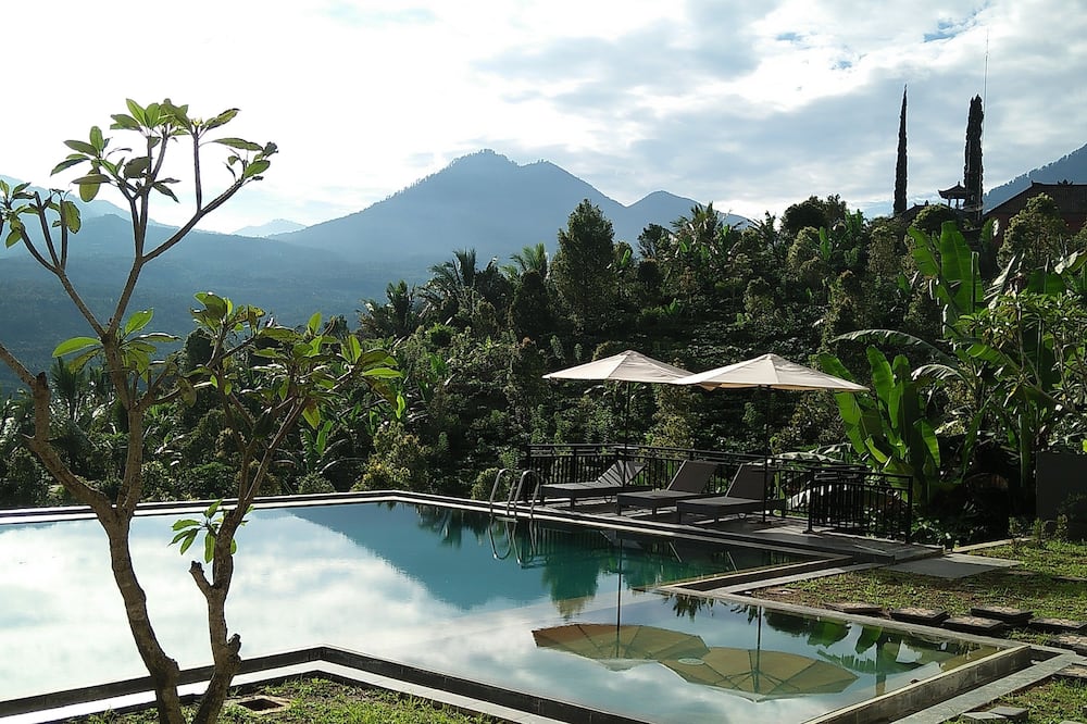 Atres Sari Resort