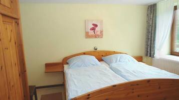 2 間睡房、可攜式嬰兒床、Wi-Fi