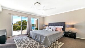 4 quartos, ferros/tábuas de passar roupa, Wi-Fi de cortesia