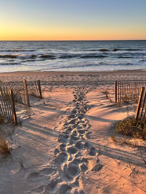 Private access to the beach