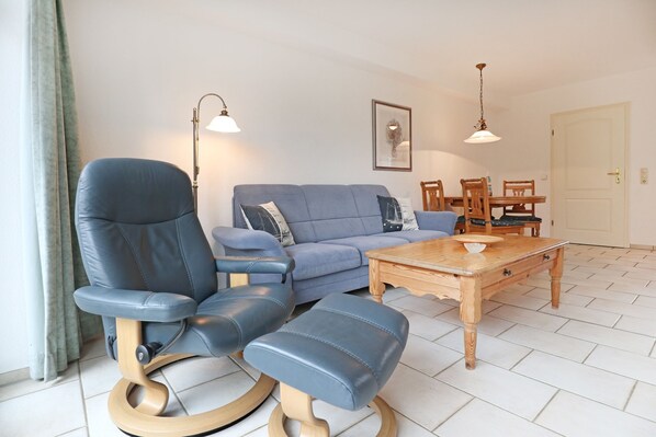 Unclassified image, 1 of 24, button