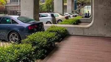 Self parking