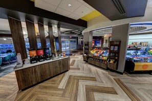 Lobby - Tru by Hilton Georgetown (Georgetown)