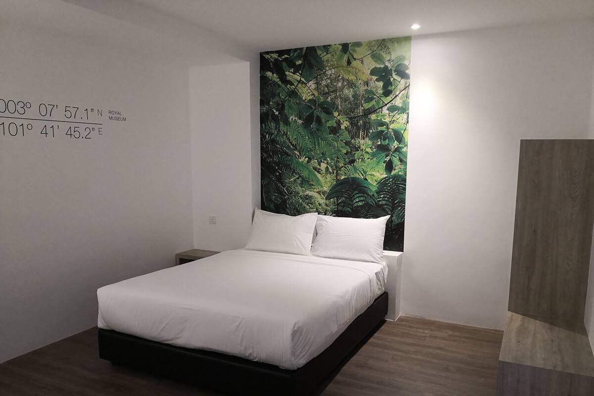 ห้องดีลักซ์ดับเบิล, ปลอดบุหรี่, ไม่มีหน้าต่าง | ตู้นิรภัยในห้องพัก, โต๊ะทำงาน, Wi-Fi ฟรี, ผ้าปูที่นอน