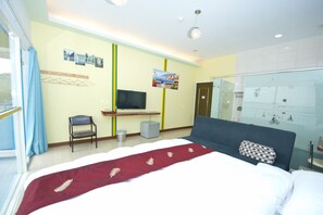 Quarto casal, vista para o mar (2nd Floor) | Escrivaninha, quartos à prova de som, Wi-Fi de cortesia