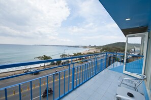 Double Room, Sea View (2nd Floor) | Desk, soundproofing, free WiFi - Yong Wong Hostel (Hengchun)