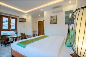 Family Room, Balcony, River View | Minibar, desk, free WiFi, bed sheets - White House Villa (Da Nang)