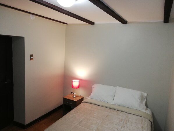 4 bedrooms, WiFi, bed sheets