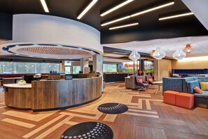 Reception - Tru by Hilton Middletown (Middletown)