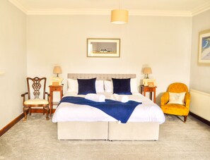 Maison (7 bedrooms) | 7 chambres, draps fournis