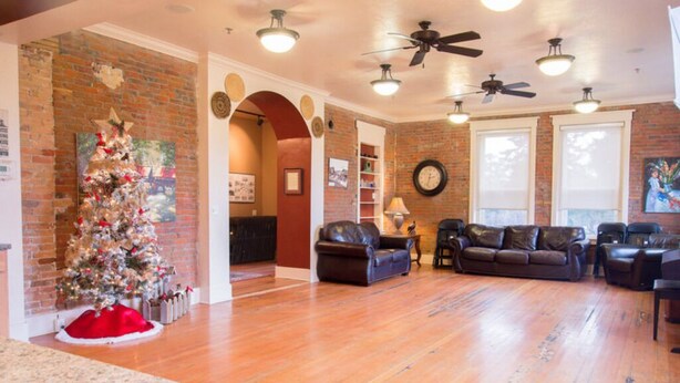 Interior - Lodge: 15 bedrooms, Sleeps 70, Pool, Hot Tub, Skiing, 5 acres of Park Space! (Albion)