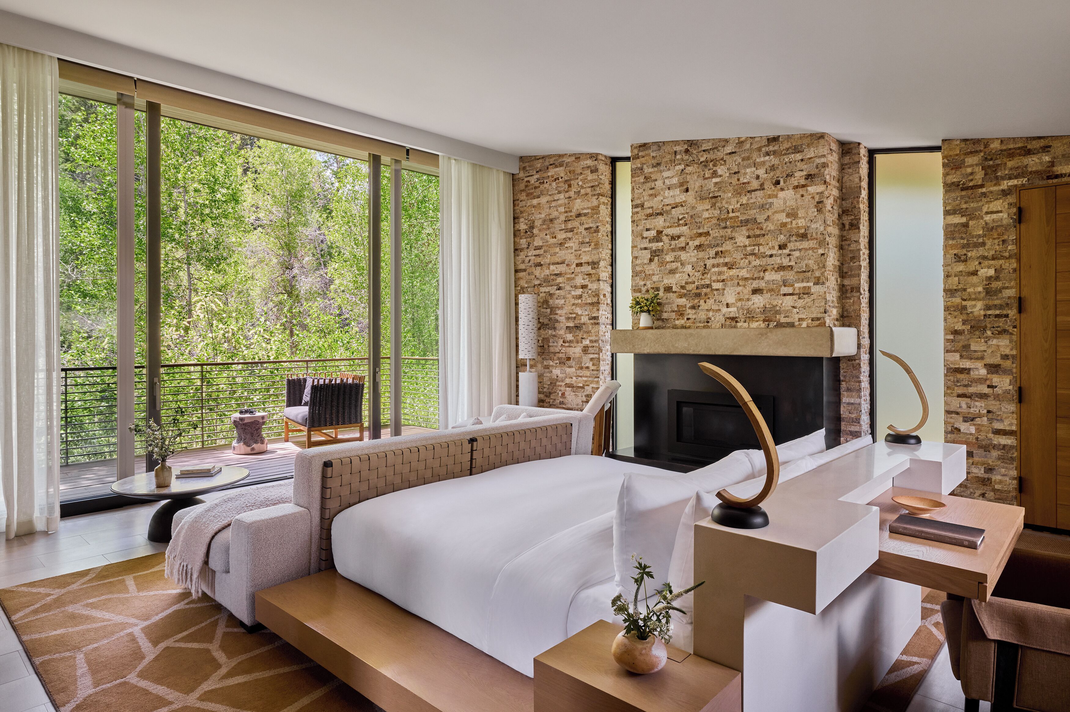 Room (Creek House) | Living area | Flat-screen TV, Netflix