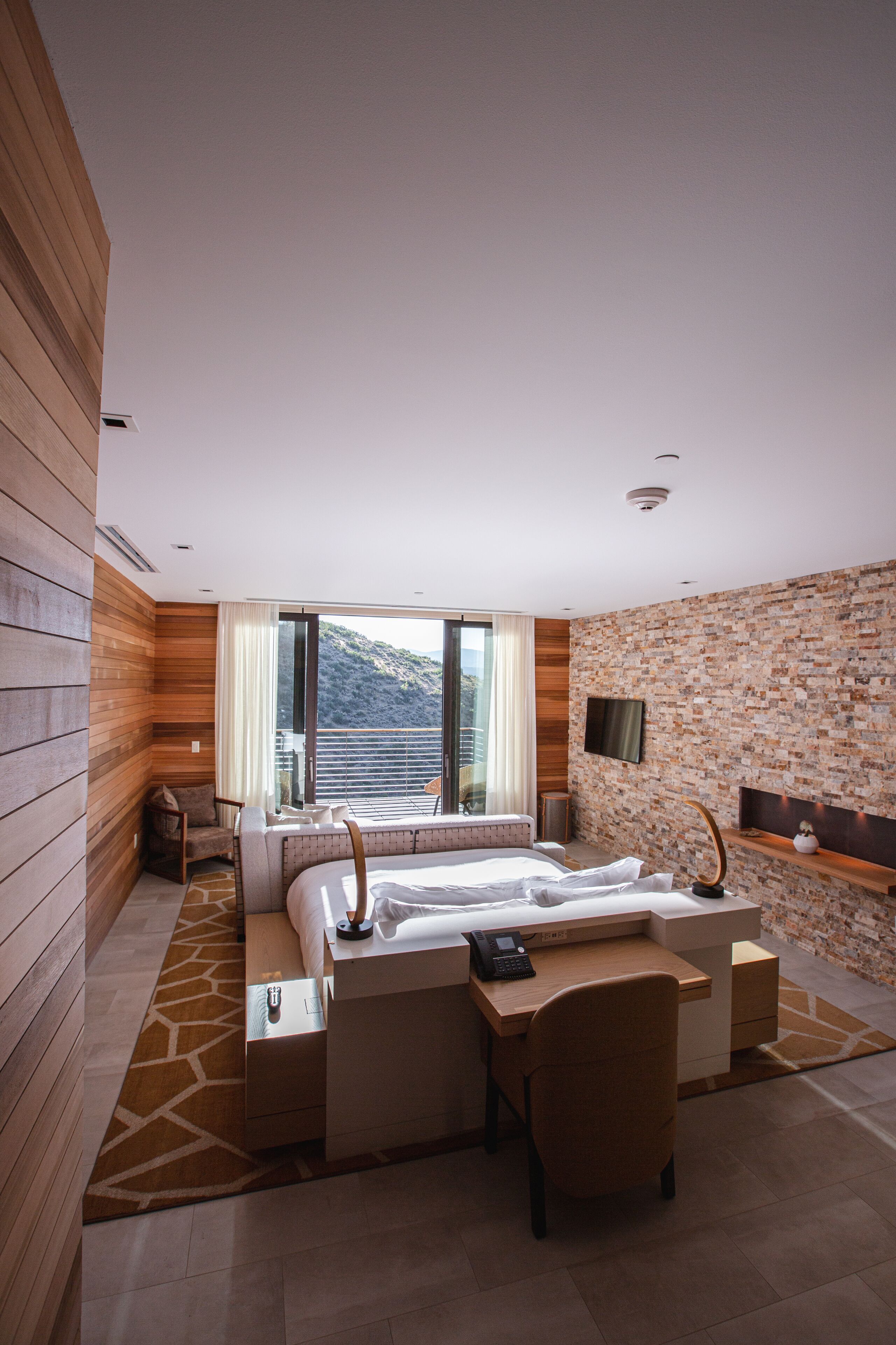 Ropa de cama de alta calidad, minibar, caja fuerte