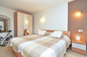 2 bedrooms, WiFi - Holiday home with a/c (Sošići)