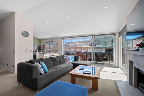 Skyline Outlook - Wanaka Home