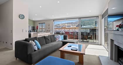 Skyline Outlook - Wanaka Home
