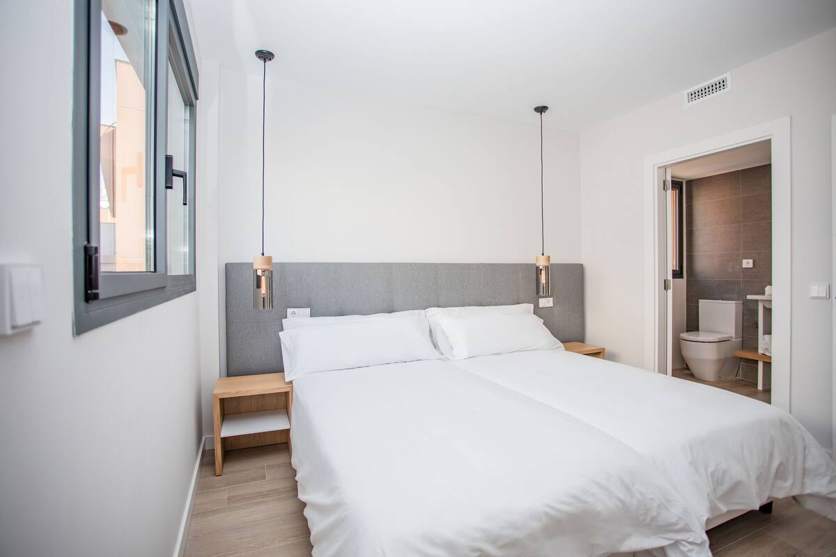 Ropa de cama de alta calidad, edredones de plumas, caja fuerte