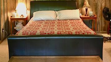 1 bedroom, bed sheets