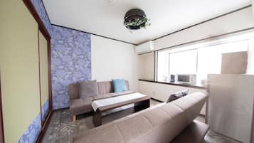 Private Vacation Home | Living area