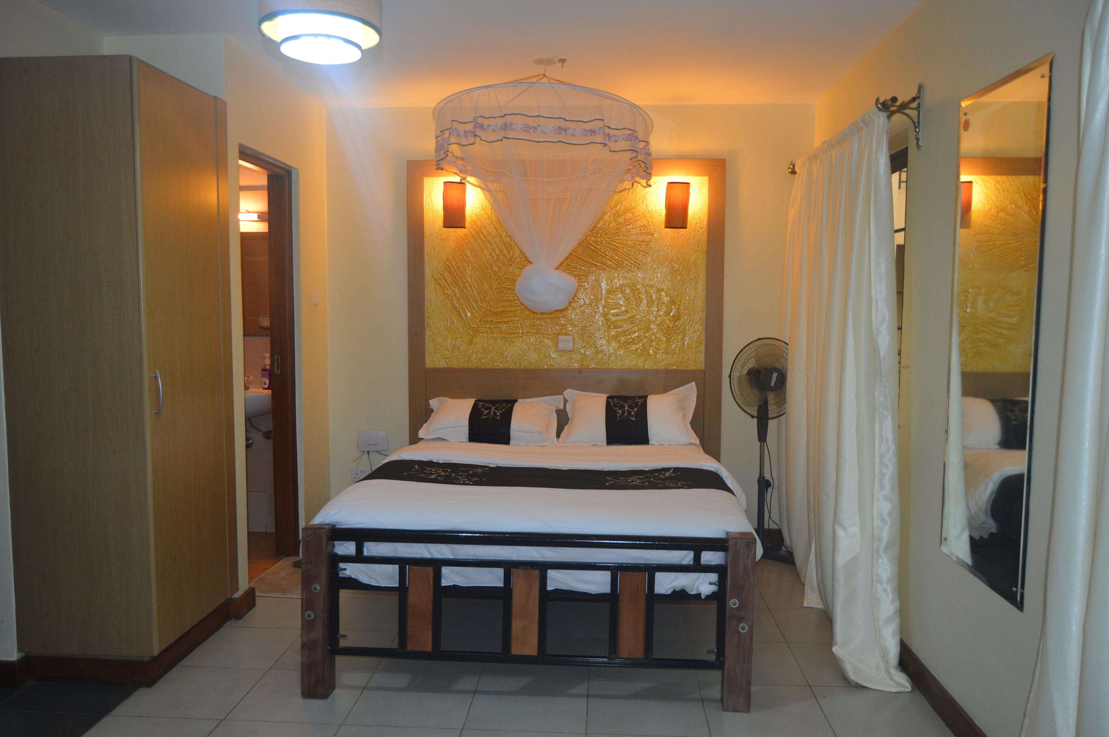 1 soverom, strykejern/-brett, wi-fi (inkludert) og rullestolvennlig