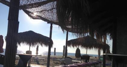 Luxury oasis with sea views near the airport