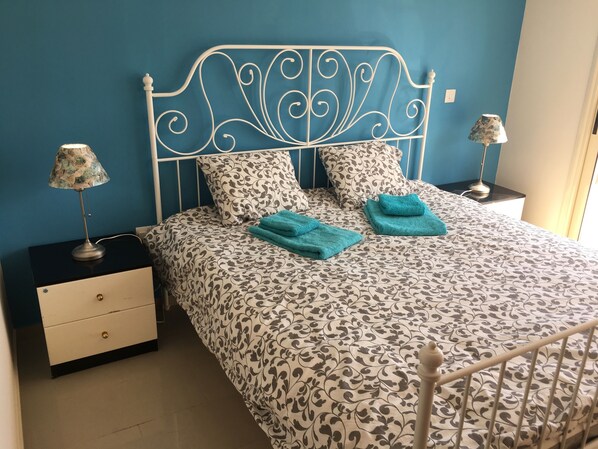 2 bedrooms, WiFi, bed sheets