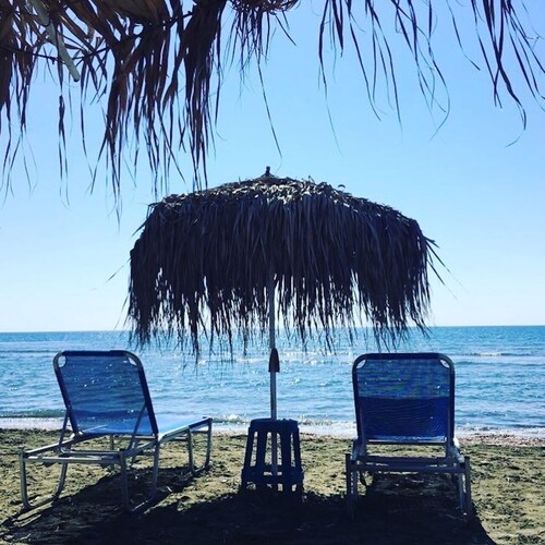 Oasis de luxe avec vue sur la mer près de l'aéroport